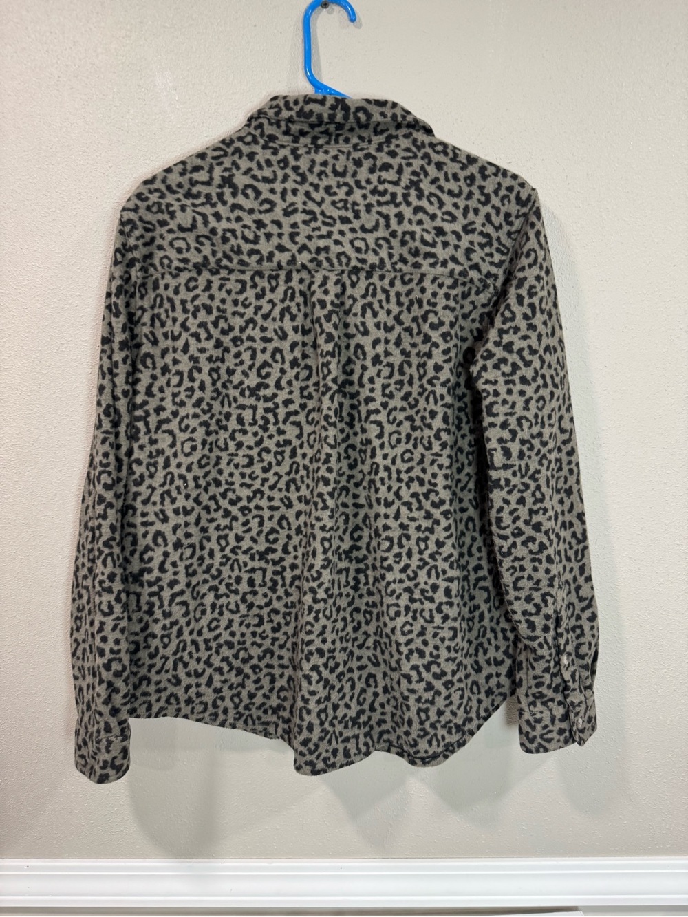 Leopard Print Button-Down Shirt - - Picture 6 of 7